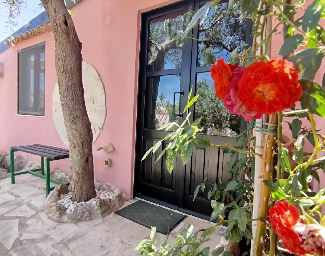 Dependance In Villa Con Piscina Raguse Italie